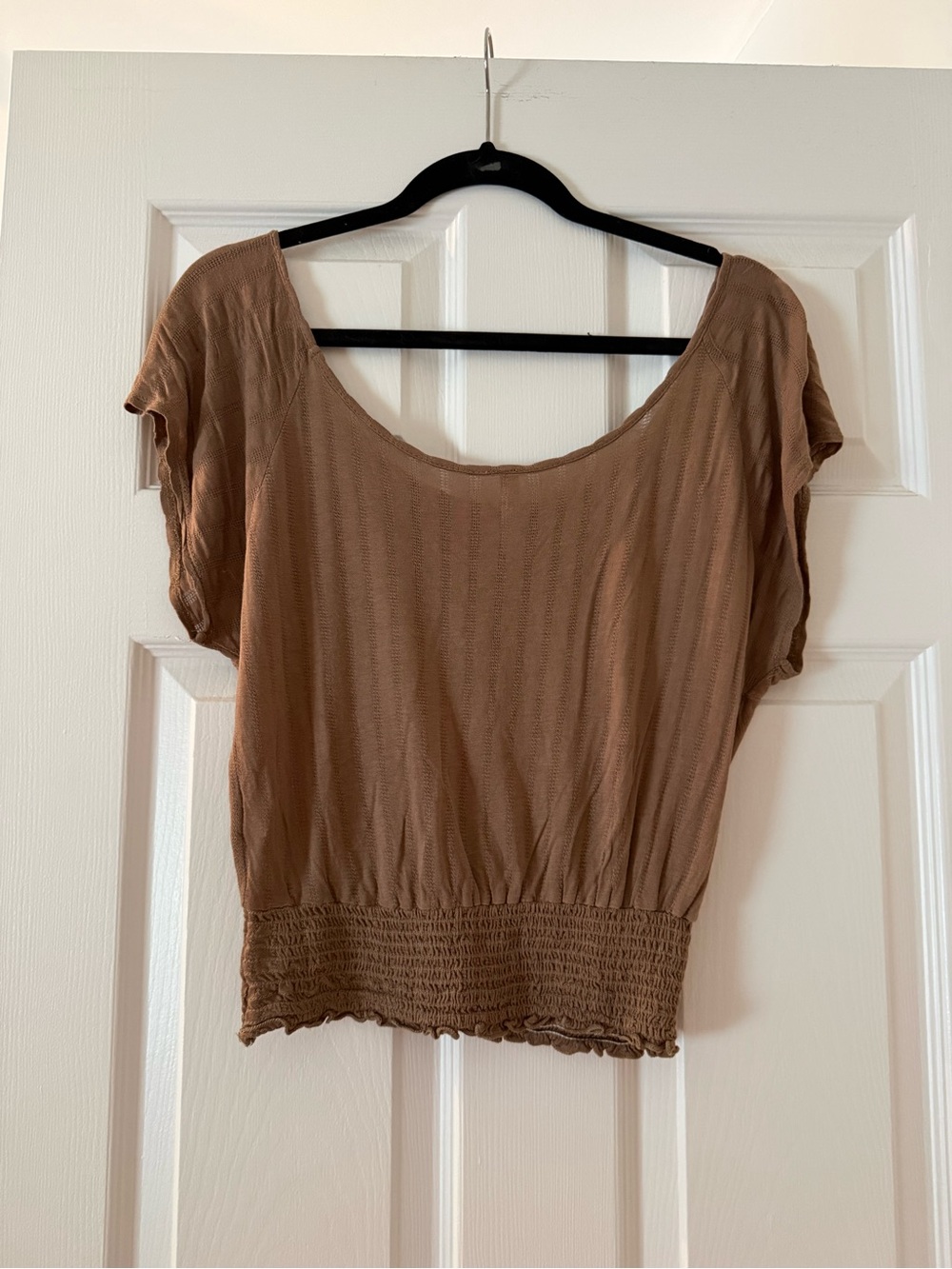 Bella D. Cropped Scoop Neck Short Sleeve Top in Tan Brown